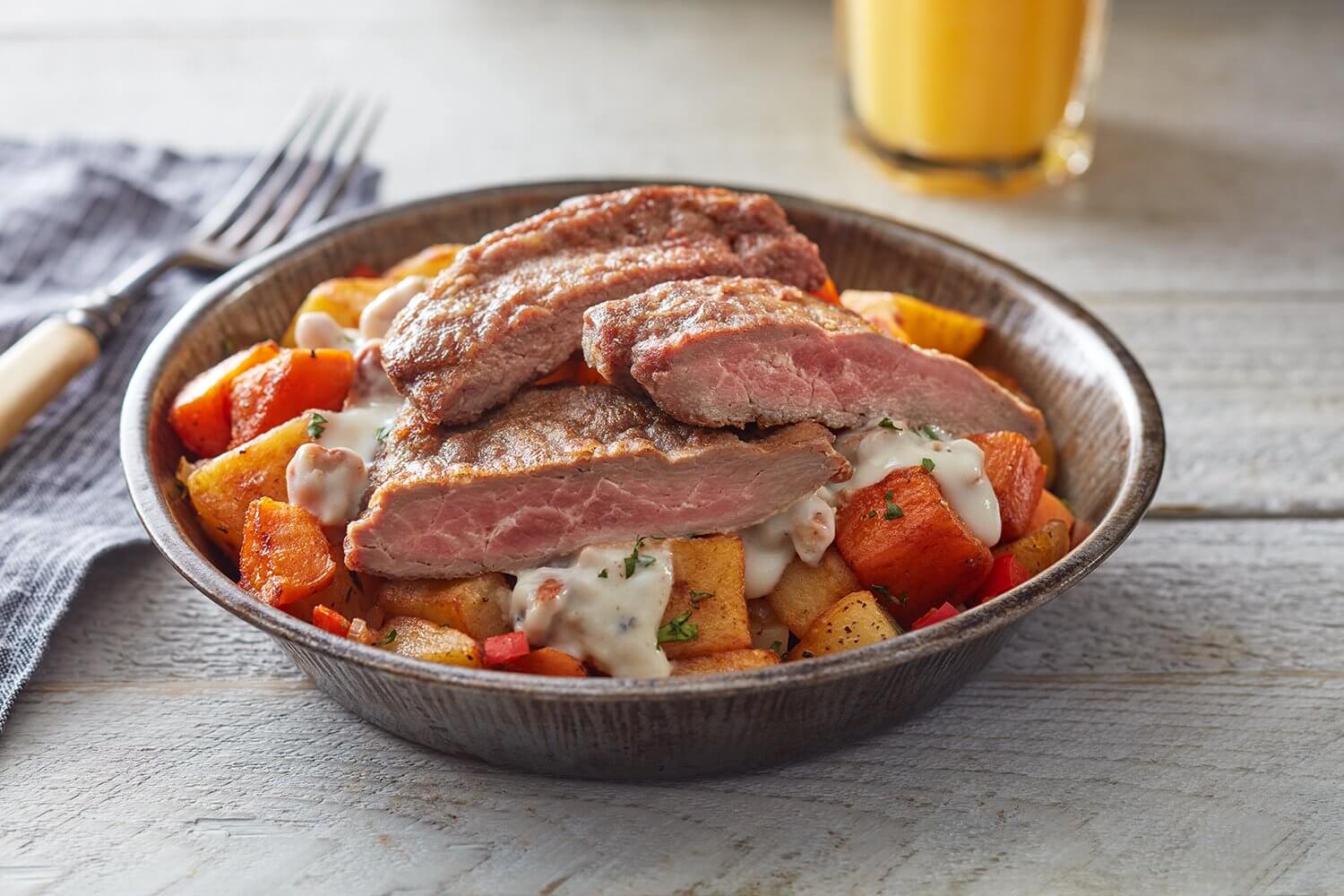 COUNTRY FRIED AUSSIE STEAK BREAKFAST BOWL