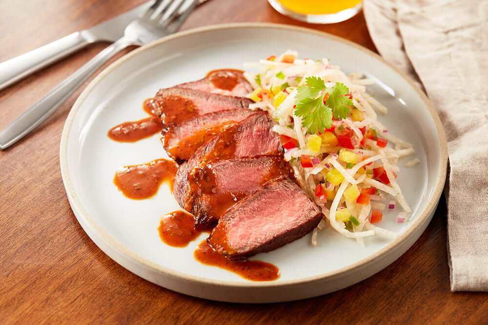 Aussie sliced Steak with Jicama and Chipotle Honey Vinagrette